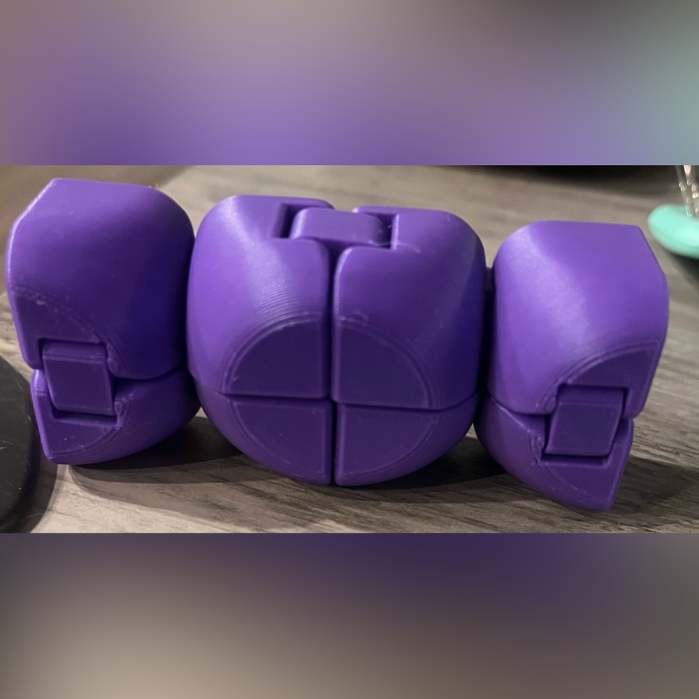 🌻 Fidget Plastic Ball Handmade 3D Printed Great for adults and kids Handmade NEW - Picture 3 of 5